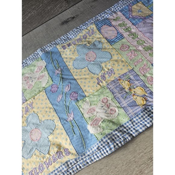 Vintage 1990s Blossoms & Blooms Easter Table Runner Flowers Spring 34" X 12" - Picture 2 of 10